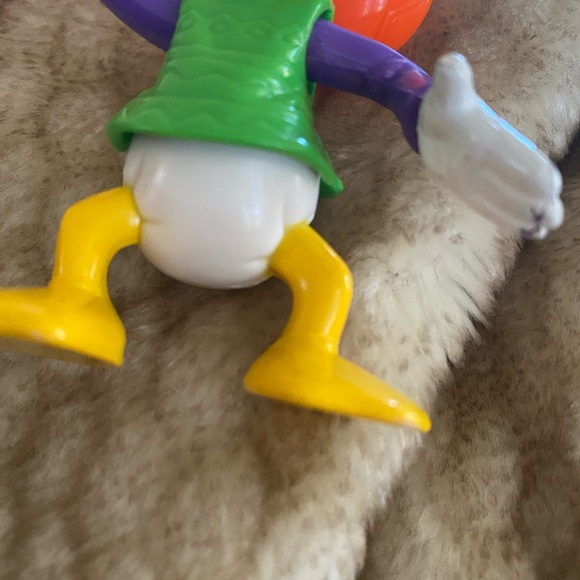 4 Vintage Disney PVC Epcot Collectible Minnie Daisy Goofy Donald Figurine Toys - Picture 13 of 14